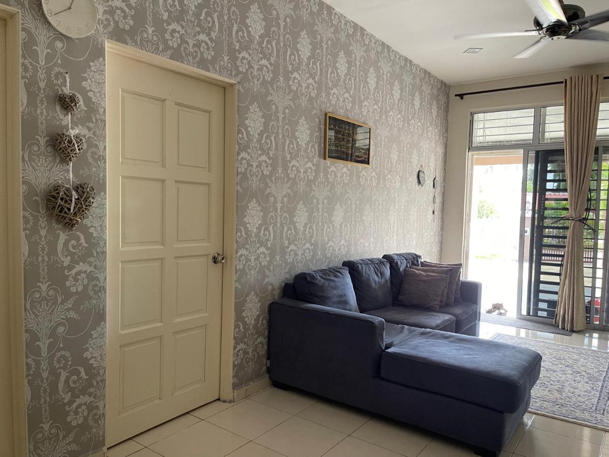 Magnolia 1 Homestay Kampung Kuala Besut Eksteriør bilde