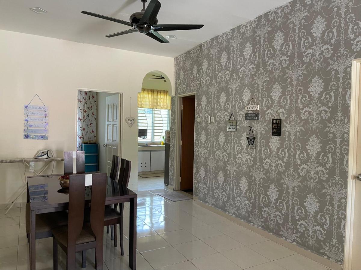 Magnolia 1 Homestay Kampung Kuala Besut Eksteriør bilde