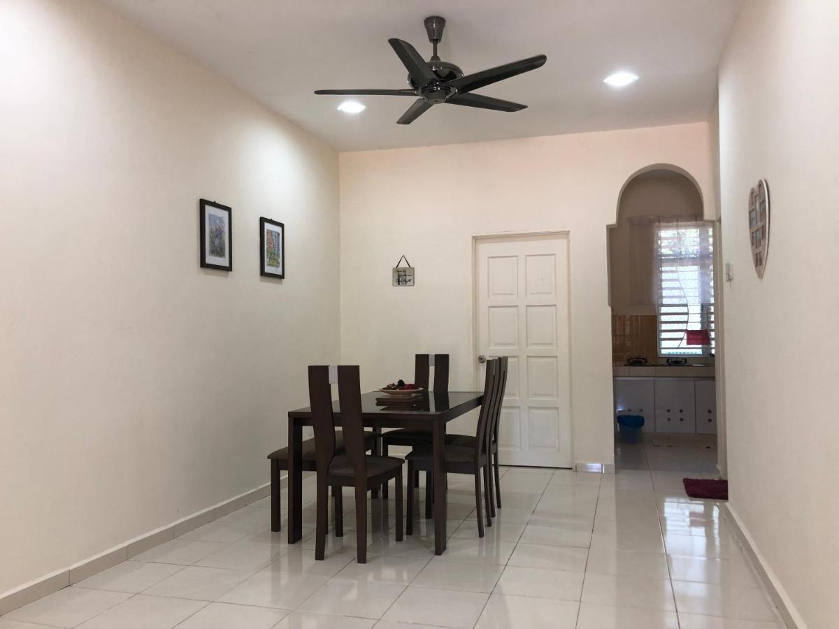 Magnolia 1 Homestay Kampung Kuala Besut Eksteriør bilde